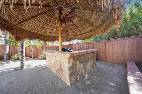 Pool-BBQ-View-Balcony-Fireplace-King-Garage-WD House in Lake Elsinore