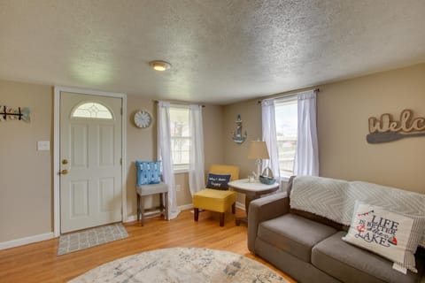 Albany Family Lake Getaway Near State Parks! House in Tennessee