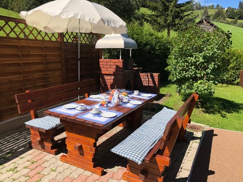 BBQ facilities, Balcony/Terrace, Garden view, Mountain view