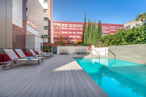 Pool view, Swimming pool, sunbed