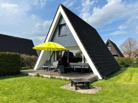 Property building, Natural landscape, Garden, Garden view