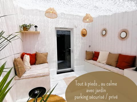 Patio, Garden view