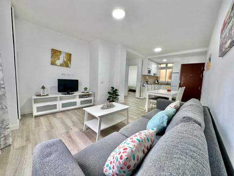 TV and multimedia, Living room, Dining area