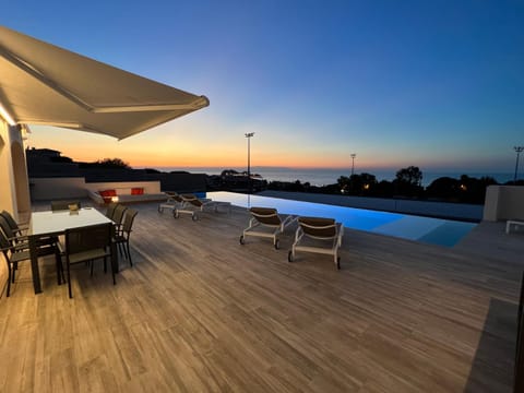 Patio, View (from property/room), Dining area, Swimming pool