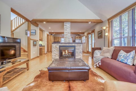 Barefoot Bungalow - Meredith Lodging House in Pacific City