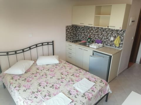 KALIPSO STUDIOS Apartment hotel in Nikiti