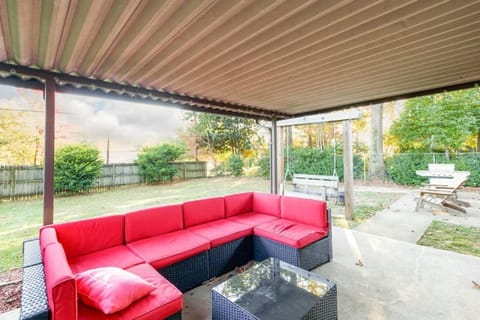 Gorgeous Alabama Home 4 Miles to Stadium Sleeps 8 House in Northport