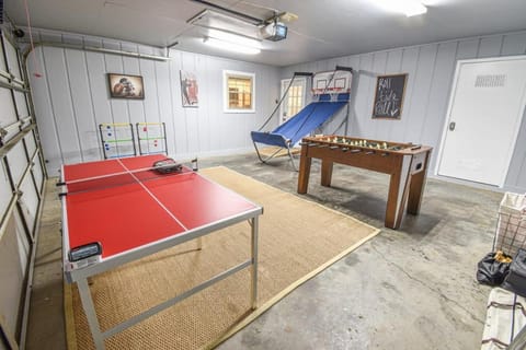 Gorgeous Alabama Home 4 Miles to Stadium Sleeps 8 House in Northport