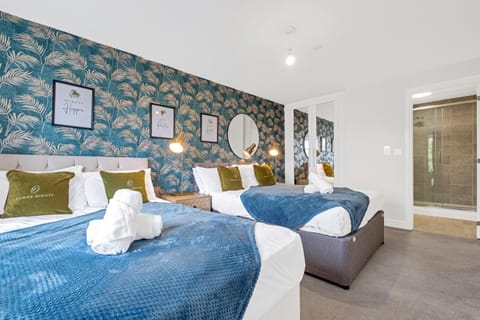 Spacious 4 Bed 2 Bath Apartment with Free Gated Parking Apartment in Birmingham