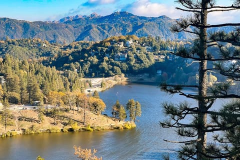 Lakeside Serenity House in Crestline