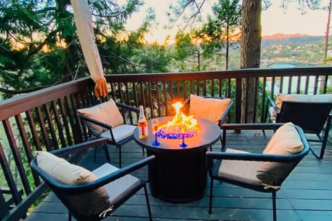 Lakeside Serenity House in Crestline