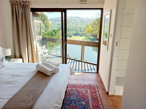 Bed, Natural landscape, View (from property/room), Balcony/Terrace, Bedroom, Mountain view, River view, towels