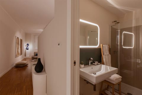 Bathroom, Living room