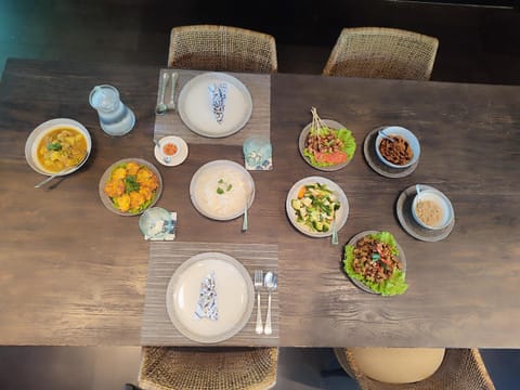 Food and drinks, Food, Breakfast, Lunch, Dinner, Drinks