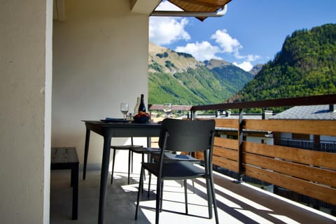 Natural landscape, View (from property/room), Balcony/Terrace, Mountain view