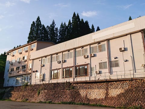 Property building, Day