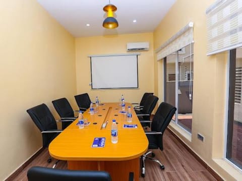Meeting/conference room