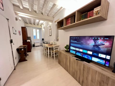 Communal lounge/ TV room, TV and multimedia, Evening entertainment