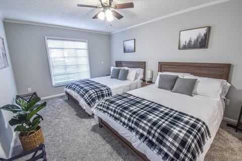 Sweet Home Alabama Sleeps 8 House in Northport