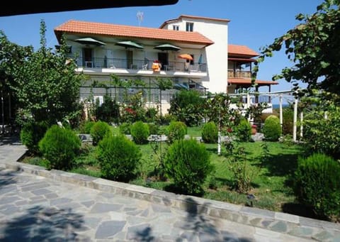 Facade/entrance, Garden