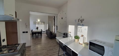 Kitchen or kitchenette, Communal kitchen, kitchen, kitchen