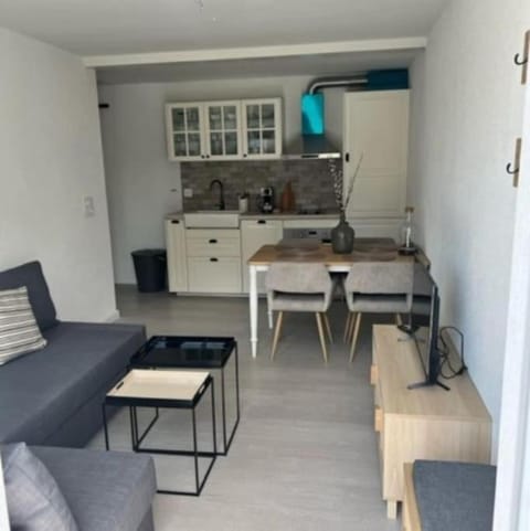 Appartement douillet, aménagé proche riviera. Apartment in Fribourg, Switzerland