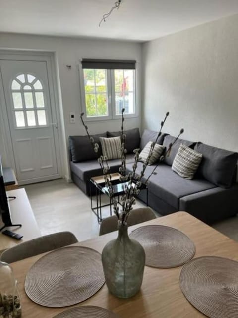 Appartement douillet, aménagé proche riviera. Apartment in Fribourg, Switzerland