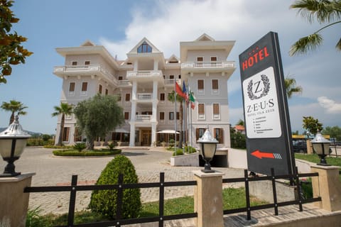 Property building, Location