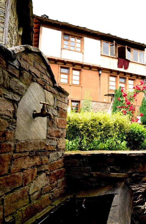 Facade/entrance, Garden, View (from property/room)