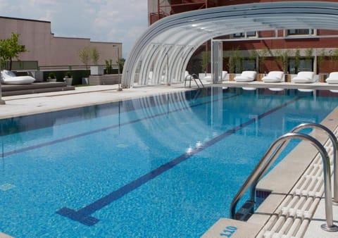 Day, Swimming pool