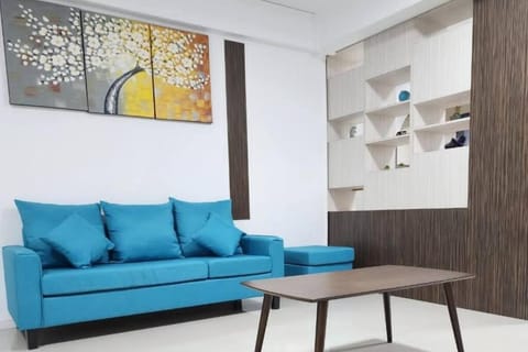 Nightclub / DJ, Living room, Lounge or bar, Seating area