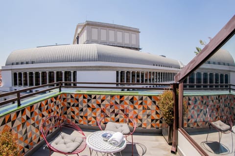 Balcony/Terrace, Other, Decorative detail, City view
