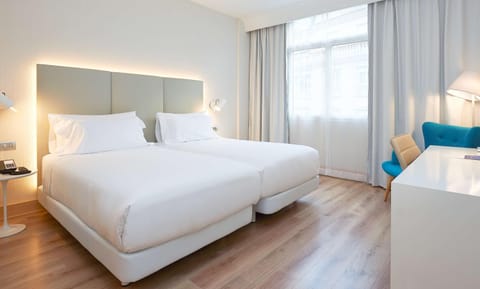 Photo of the whole room, Bedroom, On site