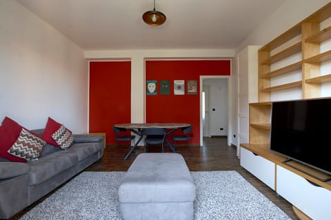 TV and multimedia, Living room, Seating area