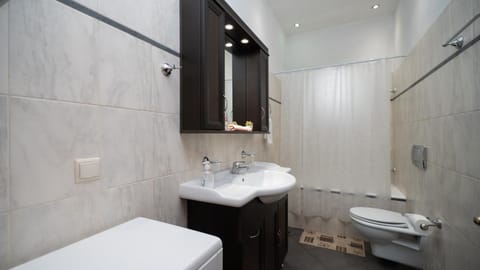 Toilet, Bathroom, Bath, towels