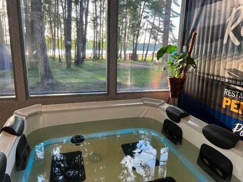 Hot Tub, Spa and wellness centre/facilities