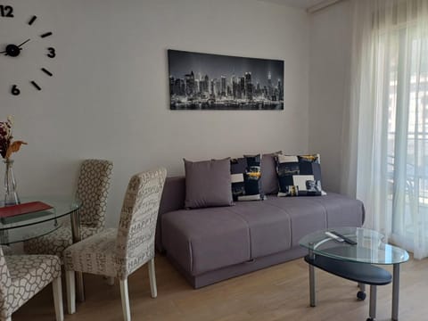 Solaris Apartments Bed and Breakfast in Budva