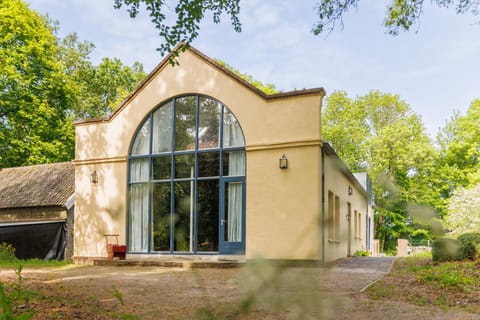 Koetshuis Buitenplaats Iepenoord House in Oostkapelle