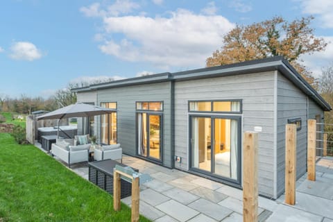 Property building, Hot Tub, Seating area