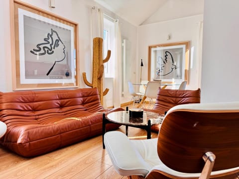 Living room, Seating area, kitchen