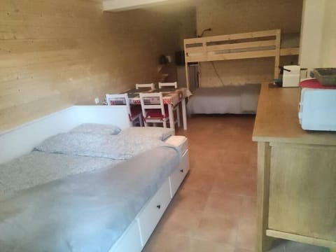 bunk bed