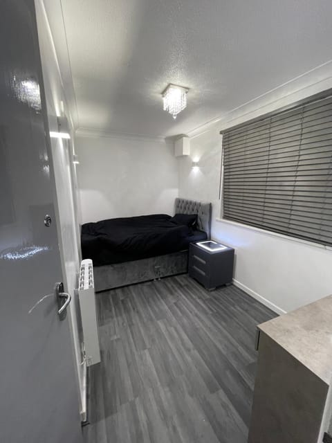 Newly refurbished modern 2 bedroom flat Apartment in Felixstowe