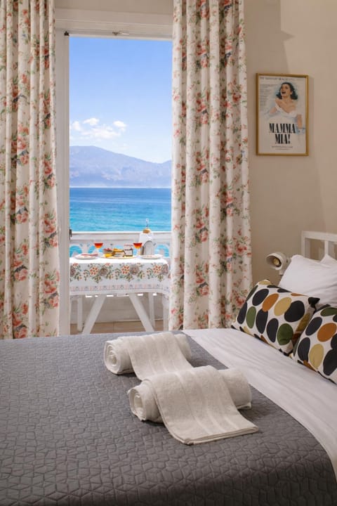 Natural landscape, Balcony/Terrace, Photo of the whole room, Bedroom, Sea view
