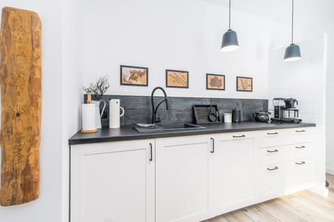 Coffee/tea facilities, Kitchen or kitchenette