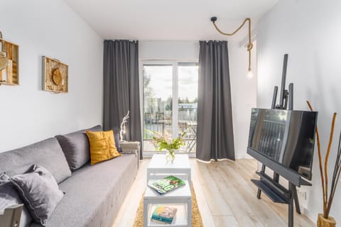 Communal lounge/ TV room, TV and multimedia, Living room, Seating area