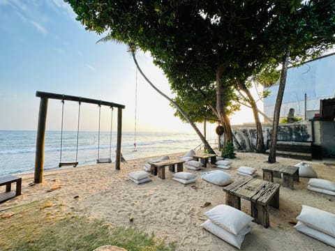 Day, Balcony/Terrace, Seating area, Beach, Sea view, sunbed