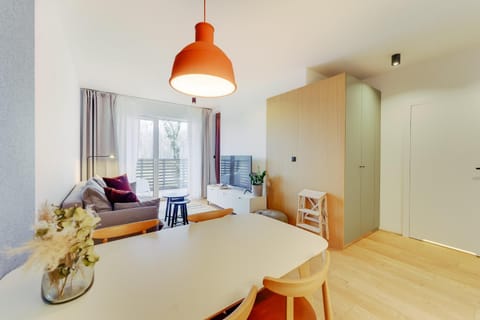 Living room, Photo of the whole room, Seating area, Dining area, wardrobe