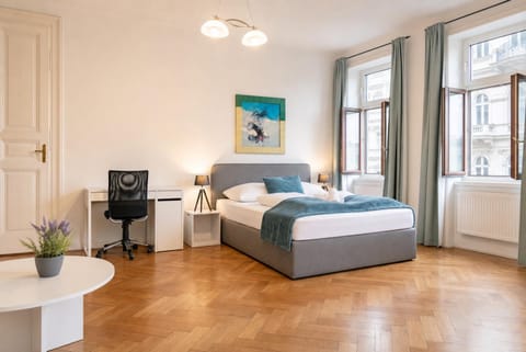 Bed, Seating area, Bedroom