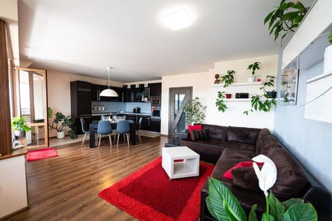 При Галя / Прекрасен апартамент в тих квартал Apartment in Varna