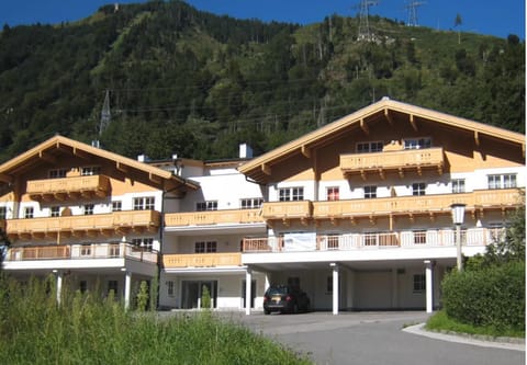 Alpin Resort Kaprun Top 6 Apartment in Piesendorf